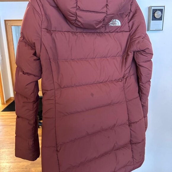 NorthFace Women’s Aconcagua Parka - Picture 5 of 8